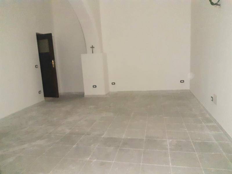 negozio in affitto ad Aversa in zona Centro Città