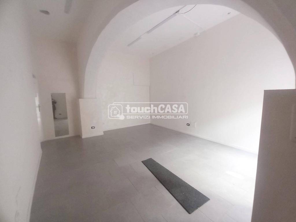 negozio in affitto ad Aversa in zona Centro Città