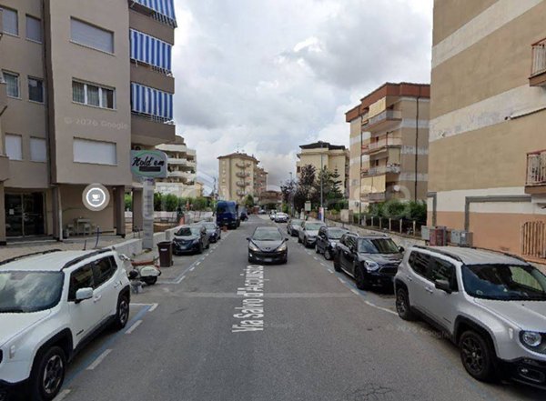 negozio in affitto ad Aversa