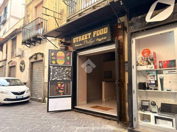 negozio in affitto ad Aversa
