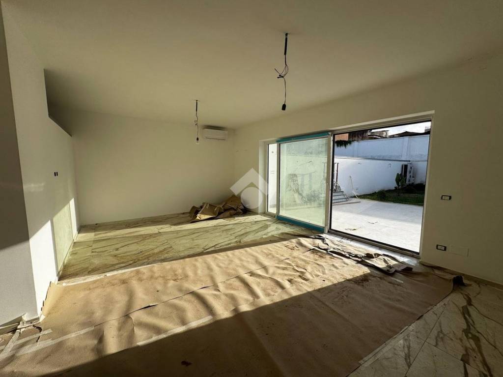 casa indipendente in affitto ad Aversa