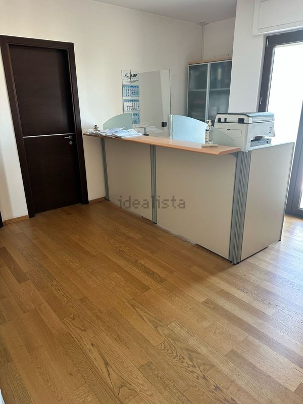 ufficio in affitto ad Aversa