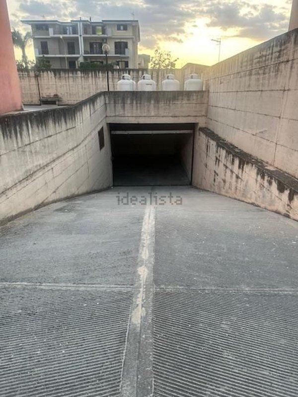 locale di sgombero in affitto ad Aversa