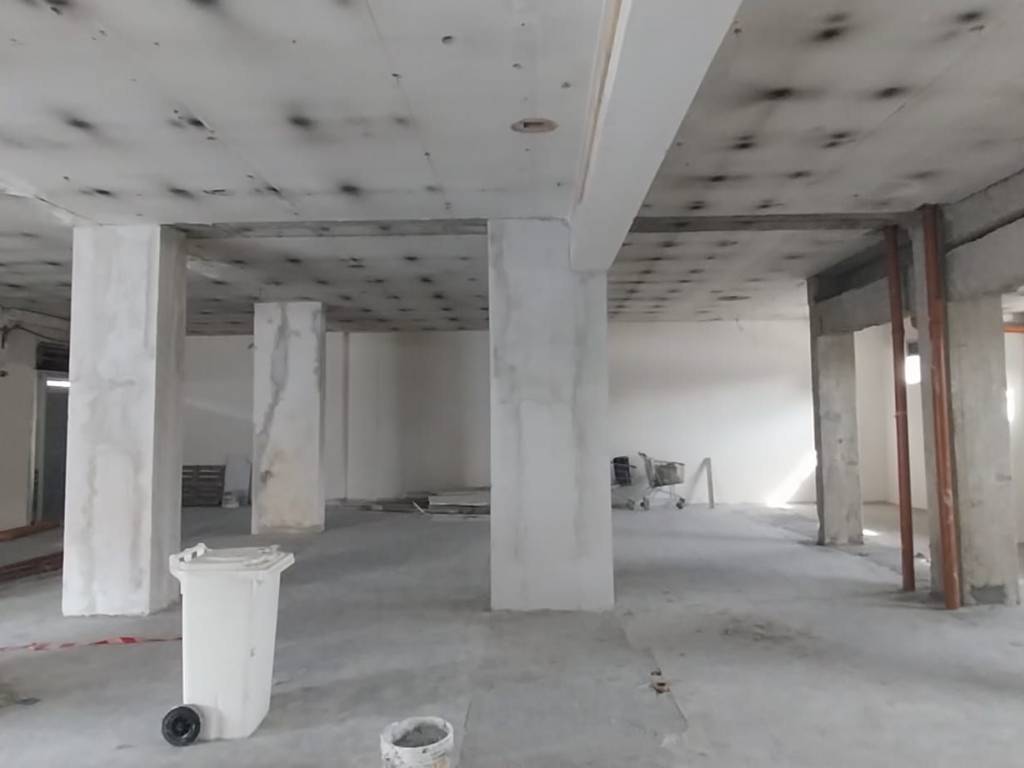 negozio in affitto ad Aversa in zona Centro Città