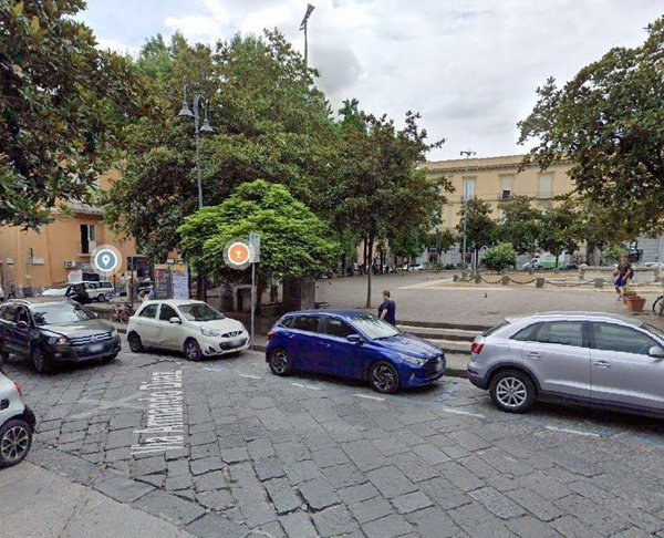 negozio in affitto ad Aversa in zona Centro Città