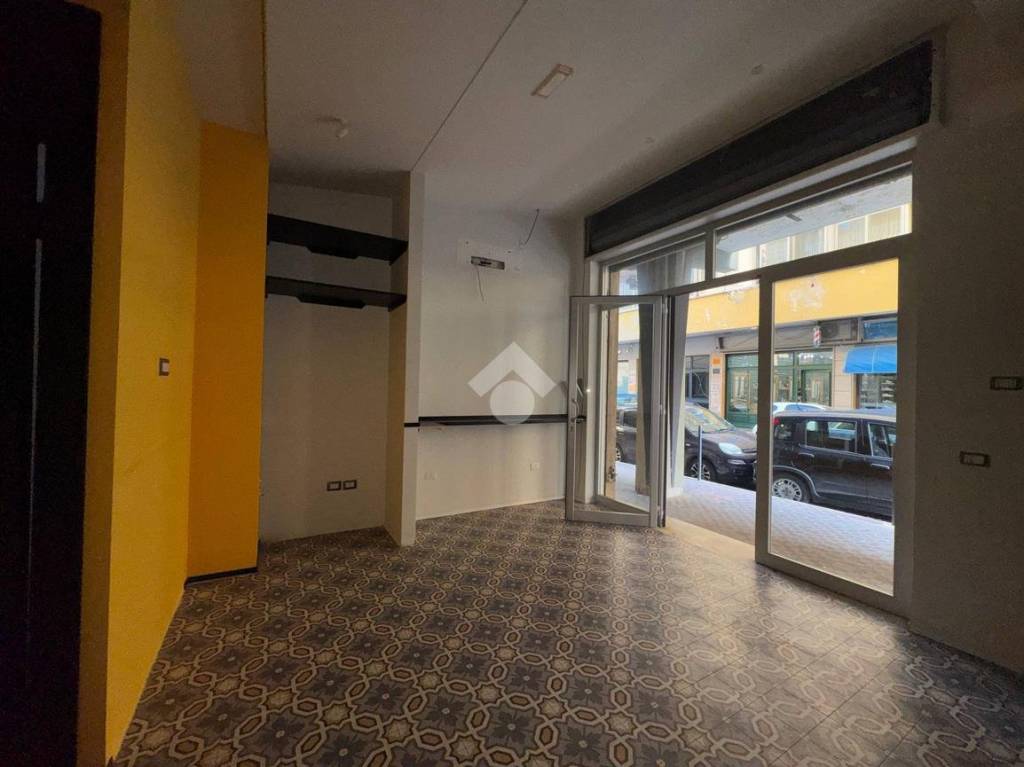 locale commerciale in affitto ad Aversa in zona Centro Città