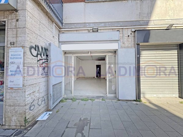 negozio in affitto ad Aversa in zona Centro Città