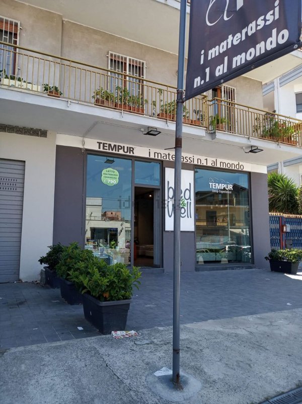 locale commerciale in affitto ad Aversa