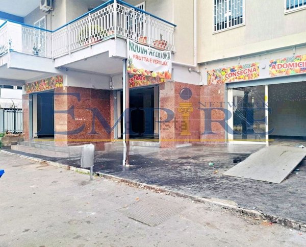 locale commerciale in affitto ad Aversa