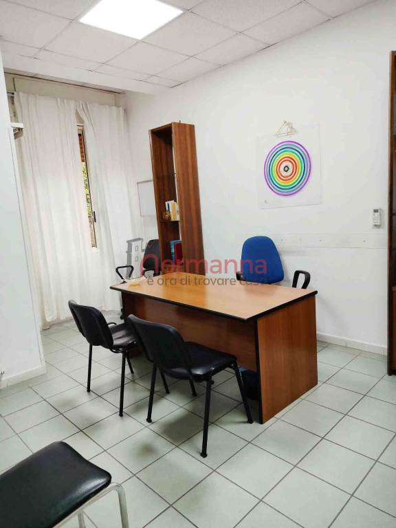 ufficio in affitto ad Aversa