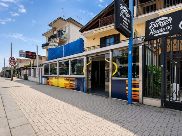 locale commerciale in affitto ad Aversa