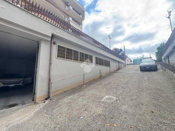 locale commerciale in affitto ad Aversa in zona Centro Città