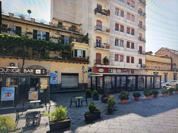locale commerciale in affitto ad Aversa