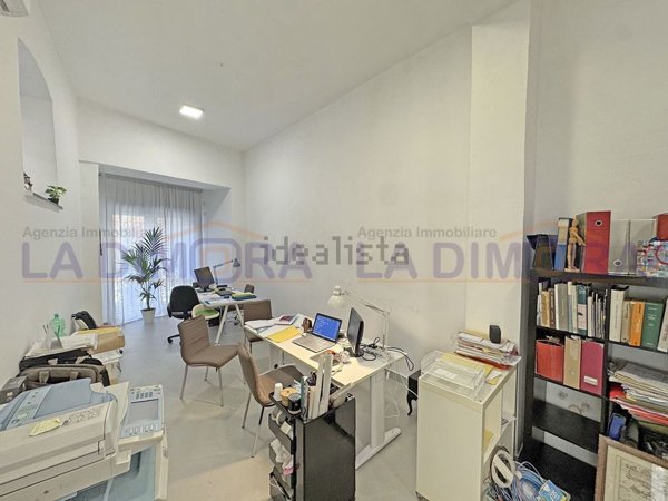 locale commerciale in affitto ad Aversa in zona Centro Città