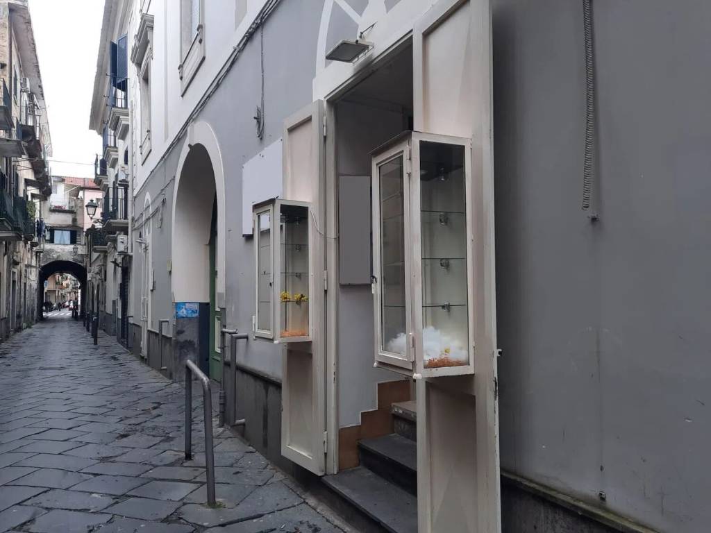 negozio in affitto ad Aversa in zona Centro Città