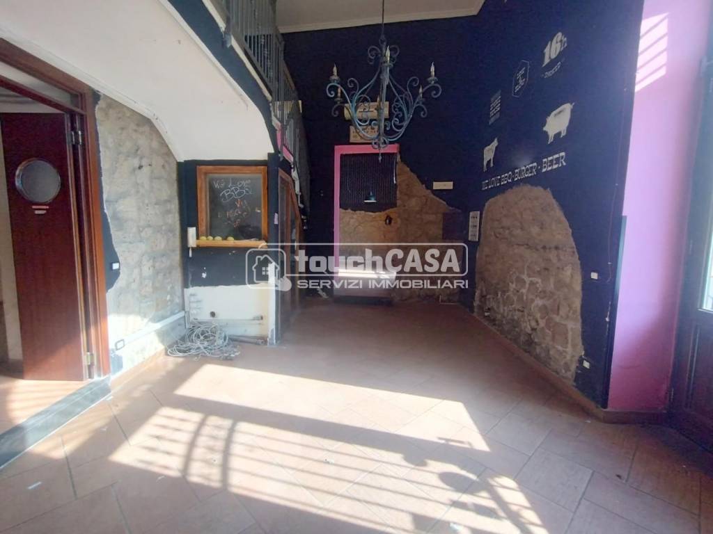 negozio in affitto ad Aversa in zona Centro Città