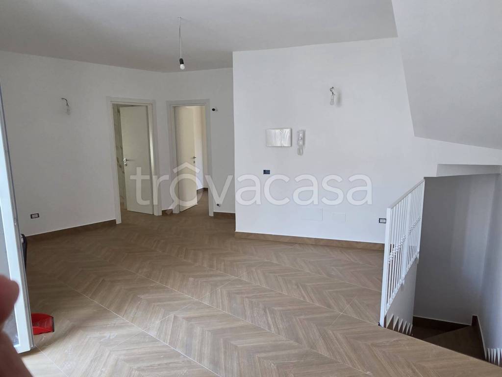 casa indipendente in affitto ad Aversa