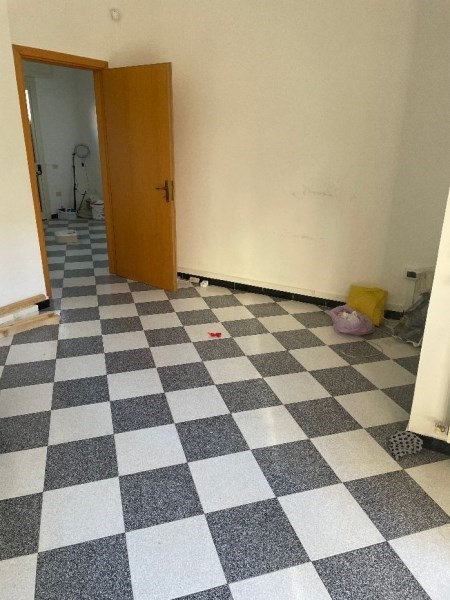 locale commerciale in affitto ad Aversa
