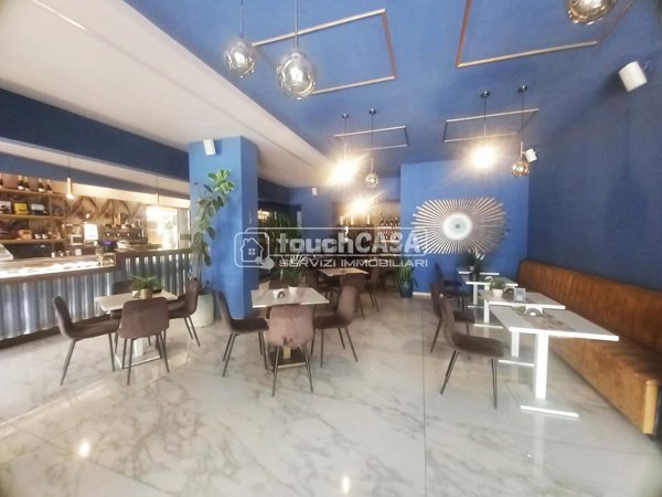negozio in affitto ad Aversa in zona Centro Città