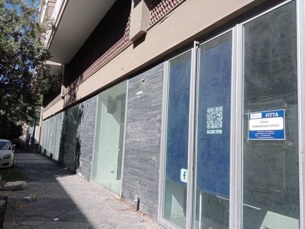 locale commerciale in affitto ad Aversa in zona Centro Città