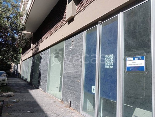 locale commerciale in affitto ad Aversa in zona Centro Città
