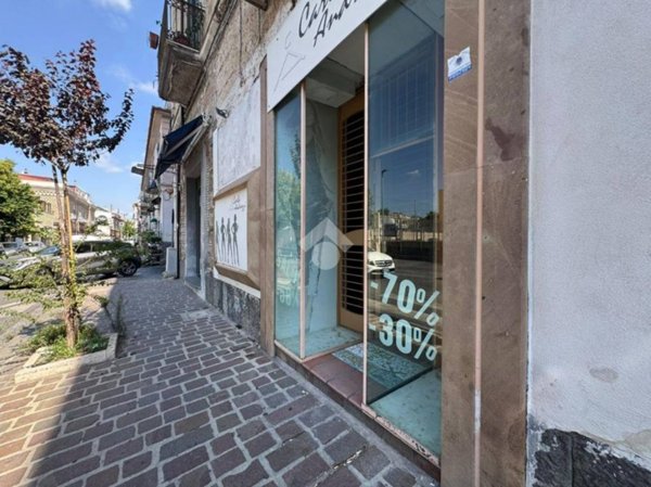 locale commerciale in affitto ad Aversa in zona Centro Città