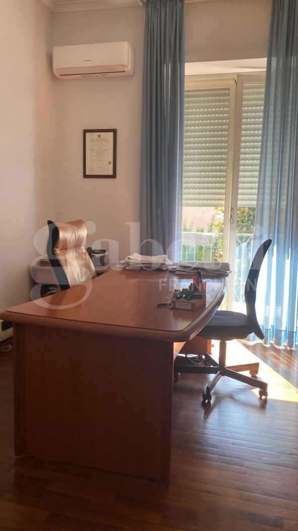 ufficio in affitto ad Aversa in zona Centro Città