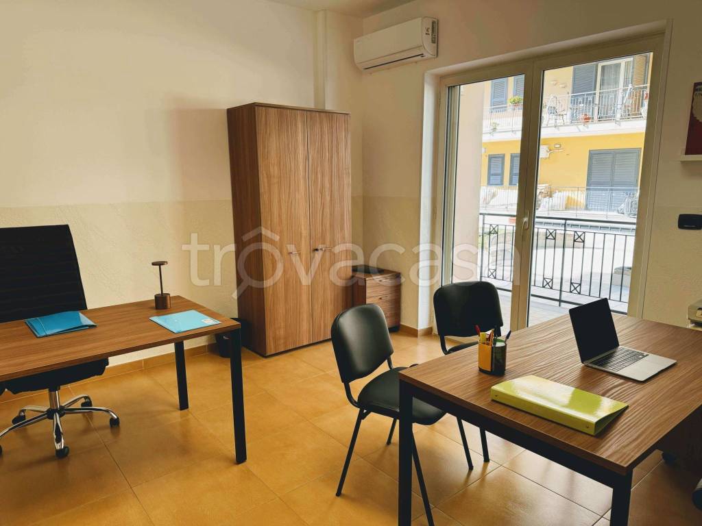 ufficio in affitto ad Aversa