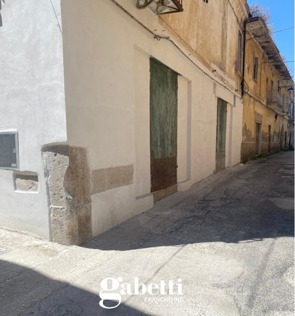 locale commerciale in affitto a Bellona