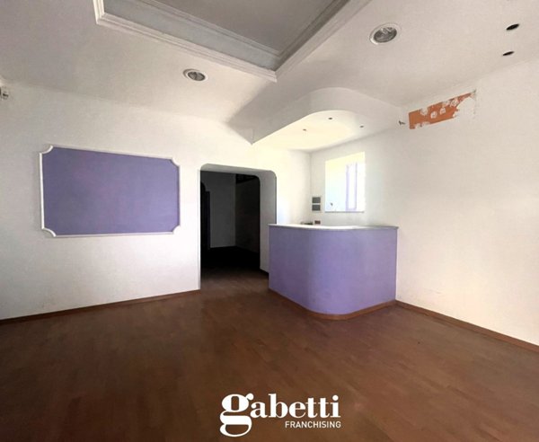 locale commerciale in affitto a Bellona