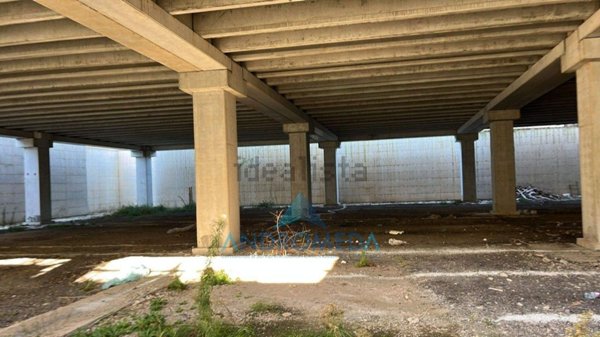 locale commerciale in affitto a Caianello