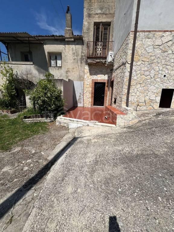 appartamento in affitto a Caiazzo in zona Cesarano