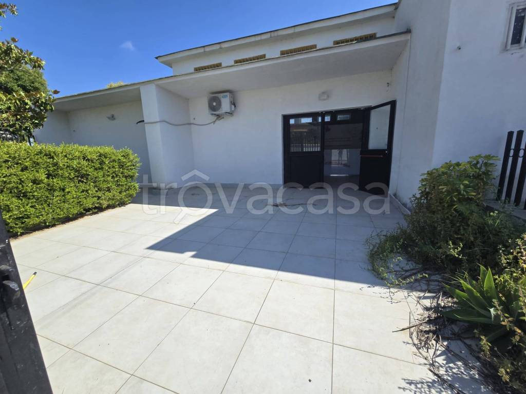 ufficio in affitto a Cancello ed Arnone