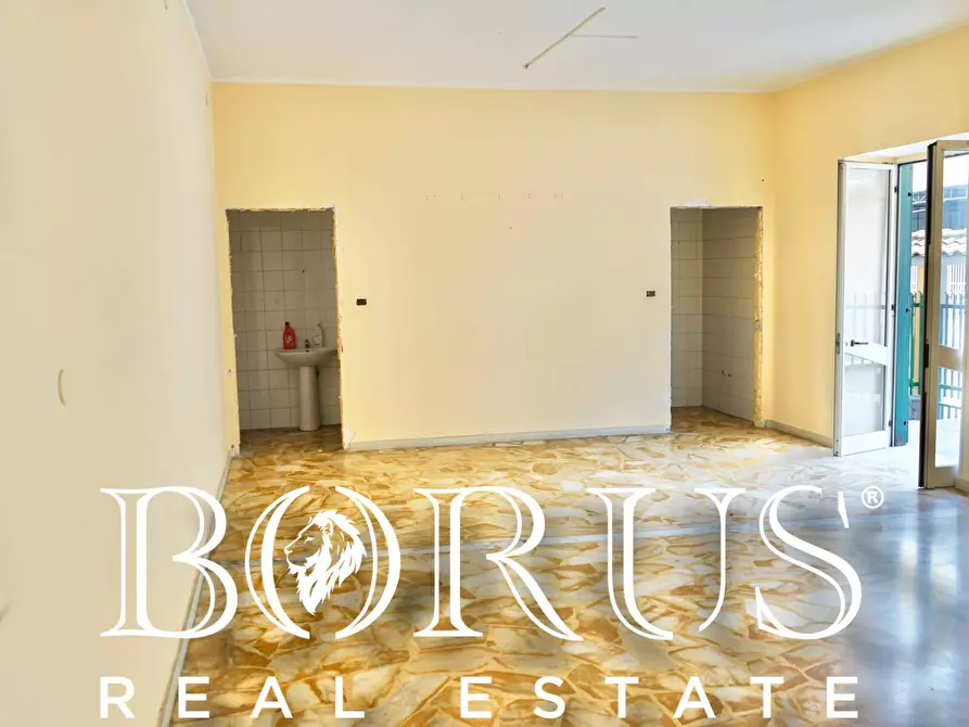 locale commerciale in affitto a Cancello ed Arnone