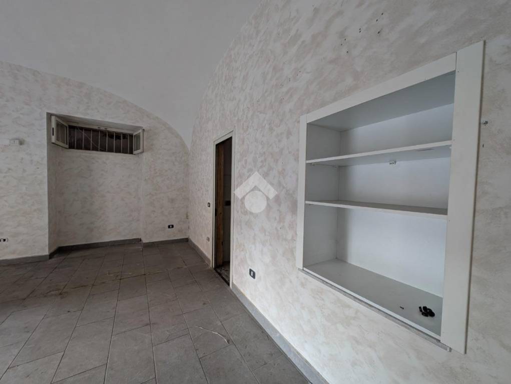 negozio in affitto a Capodrise