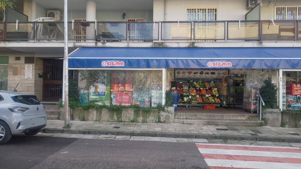 locale commerciale in affitto a Capodrise