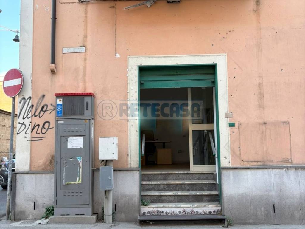 negozio in affitto a Capodrise