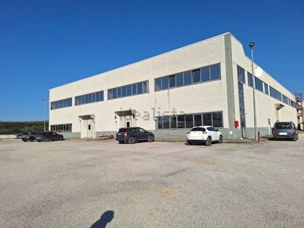 capannone in affitto a Capua