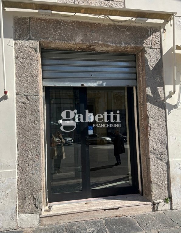 negozio in affitto a Capua