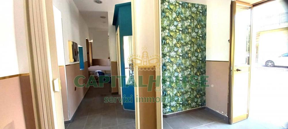 locale commerciale in affitto a Capua in zona Sant'Angelo in Formis