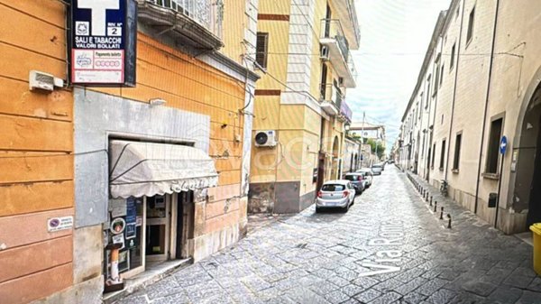 negozio in affitto a Capua