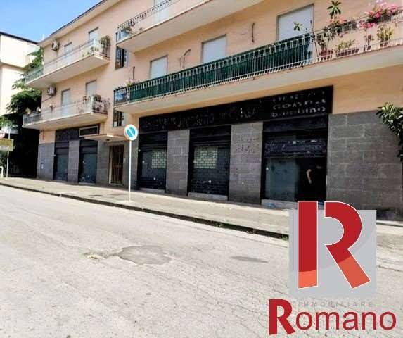 locale commerciale in affitto a Capua