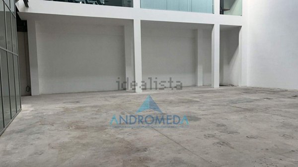 locale commerciale in affitto a Carinaro