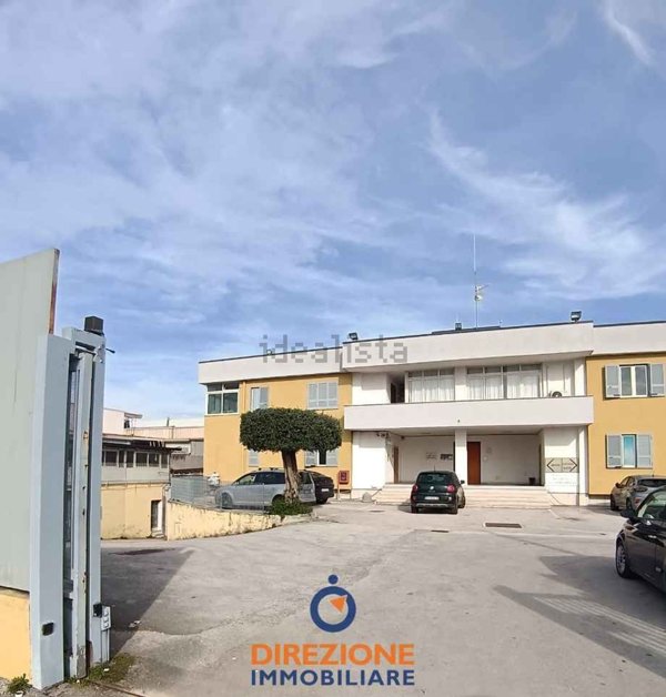 capannone in affitto a Carinaro