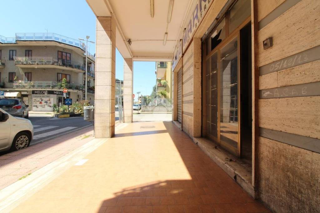 negozio in affitto a Casagiove