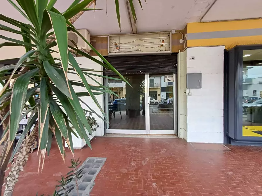 locale commerciale in affitto a Casagiove