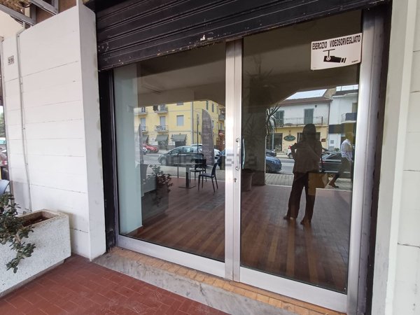 locale commerciale in affitto a Casagiove