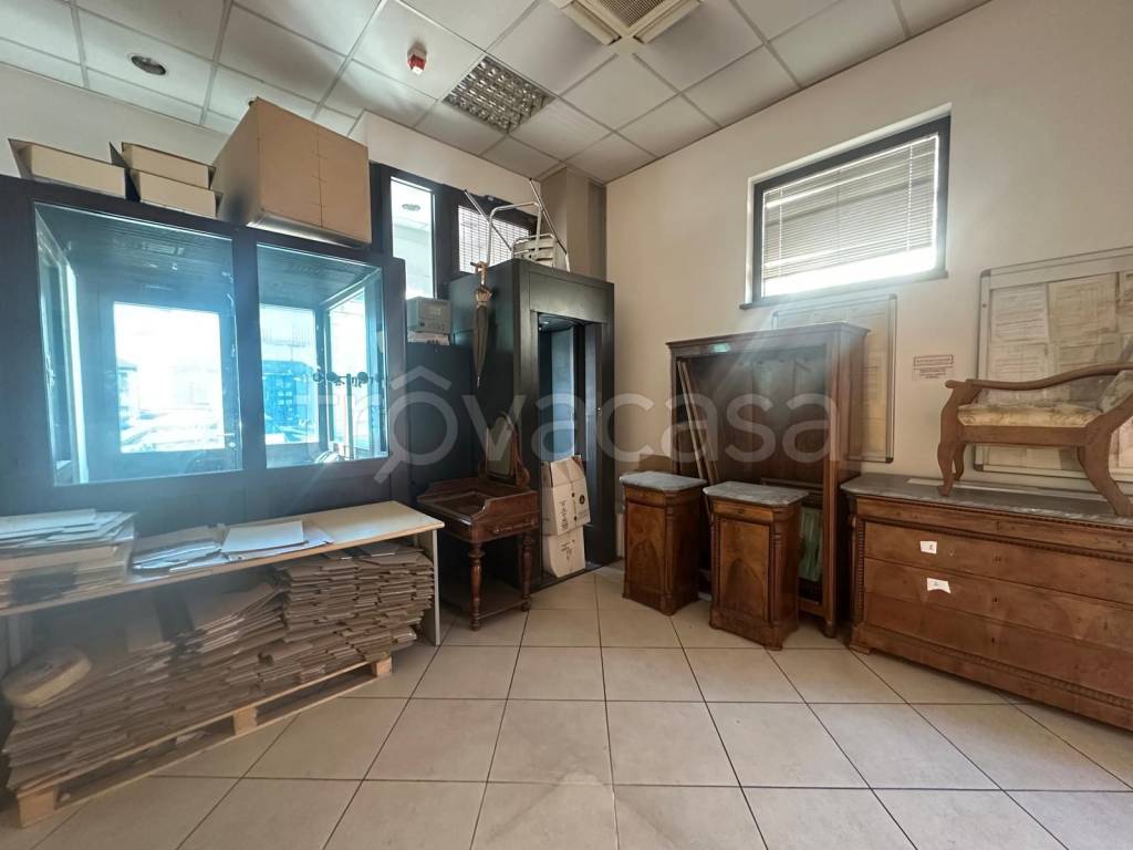 negozio in affitto a Casagiove