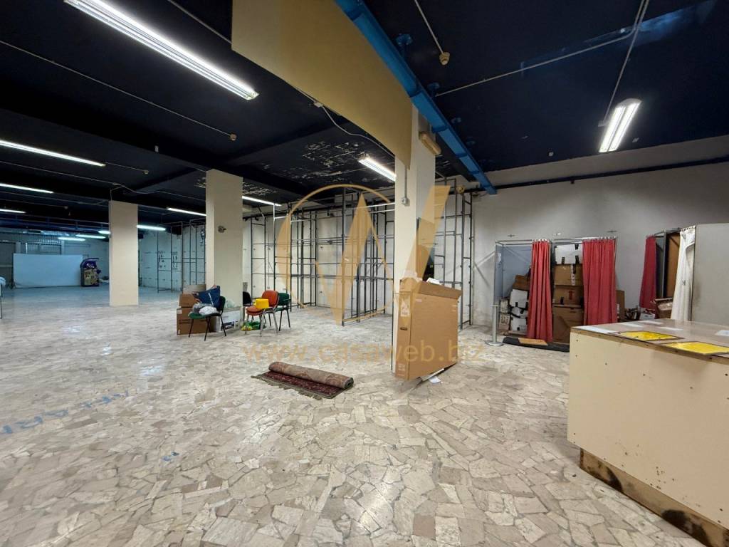 locale di sgombero in affitto a Casagiove