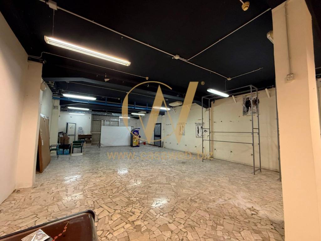 locale commerciale in affitto a Casagiove